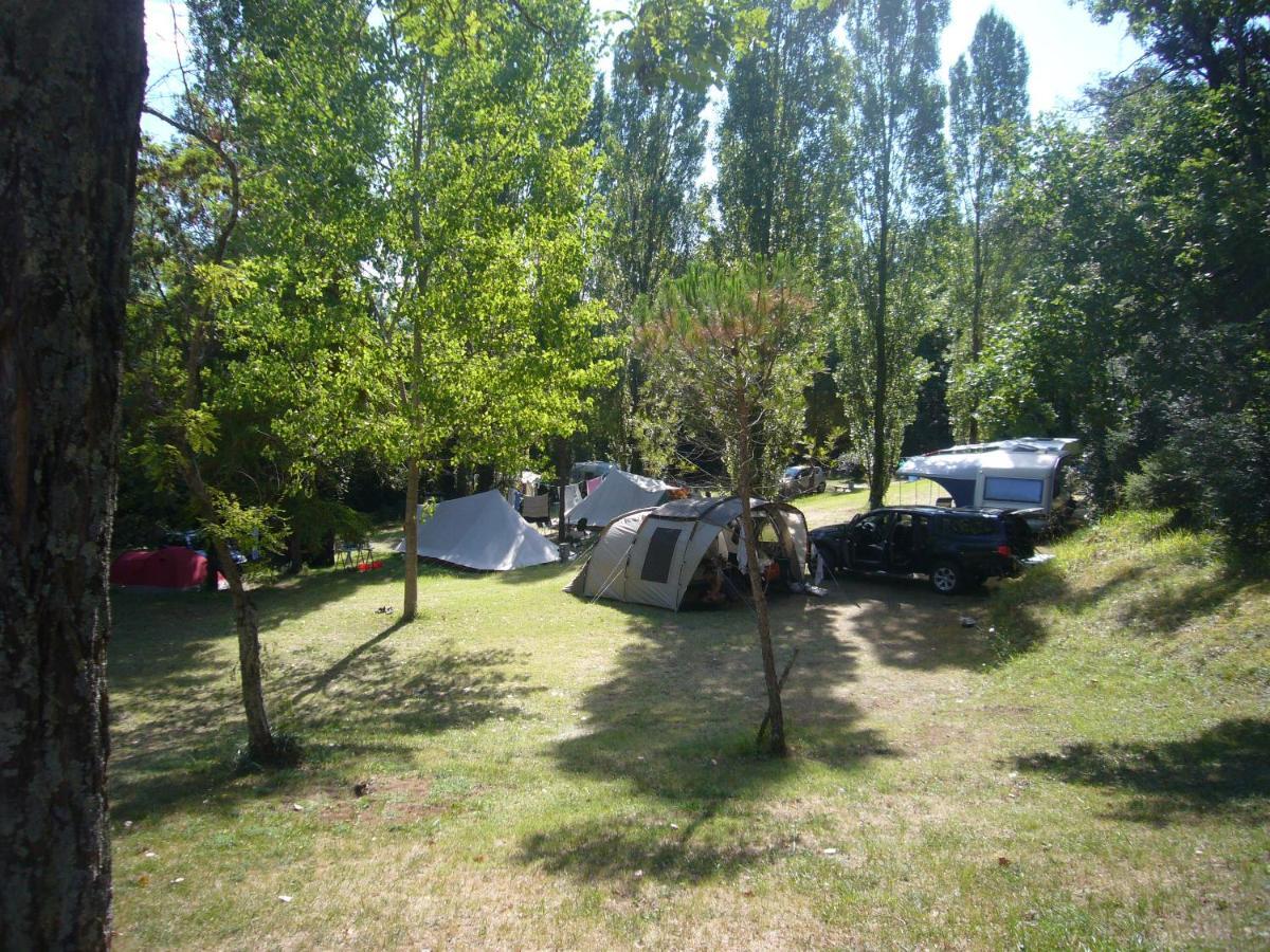Camping De Graniers Monoblet Esterno foto