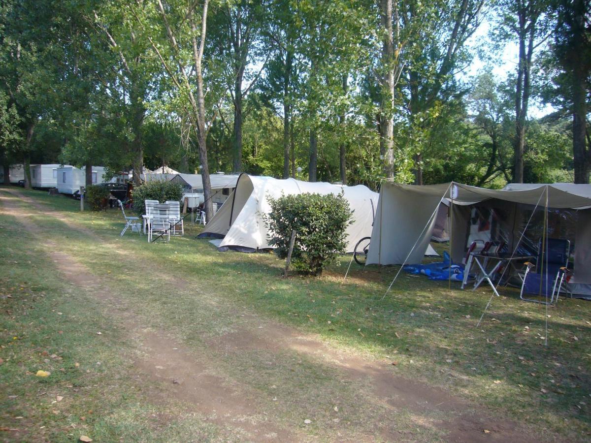 Camping De Graniers Monoblet Esterno foto