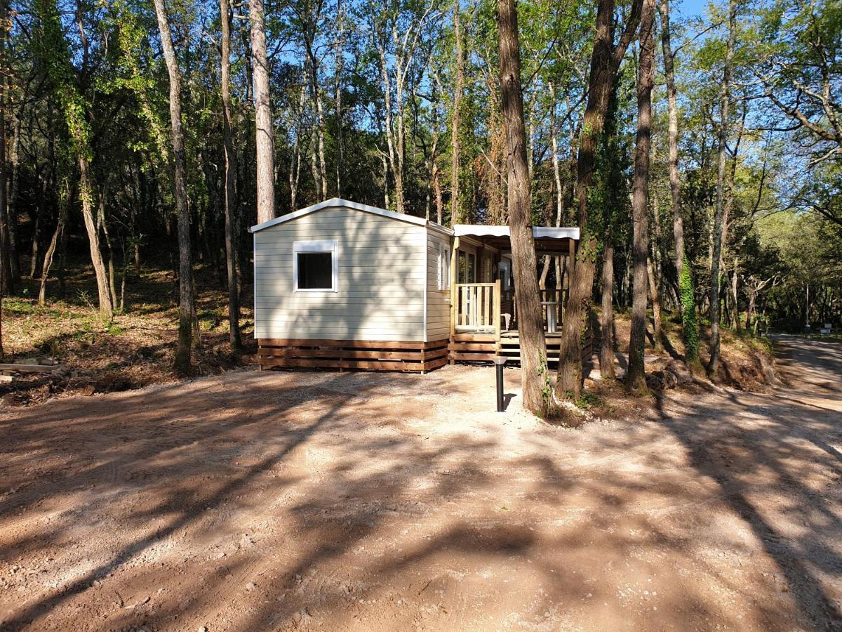 Camping De Graniers Monoblet Esterno foto