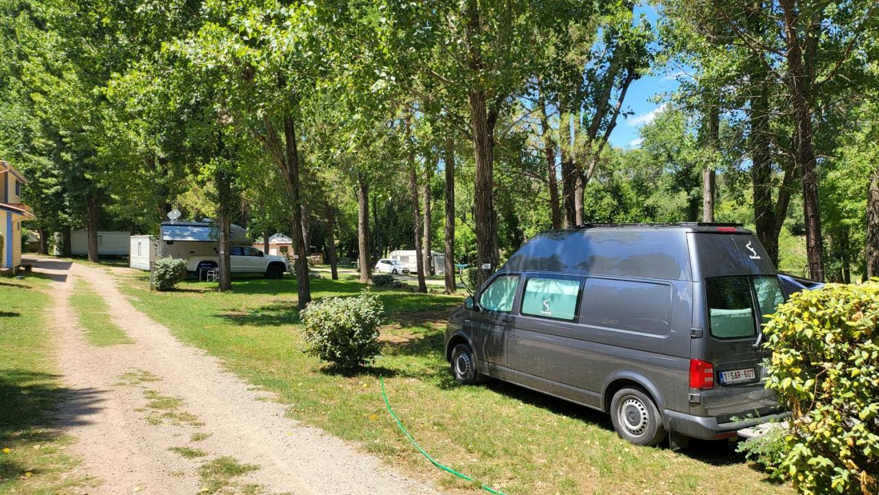 Camping De Graniers Monoblet Esterno foto
