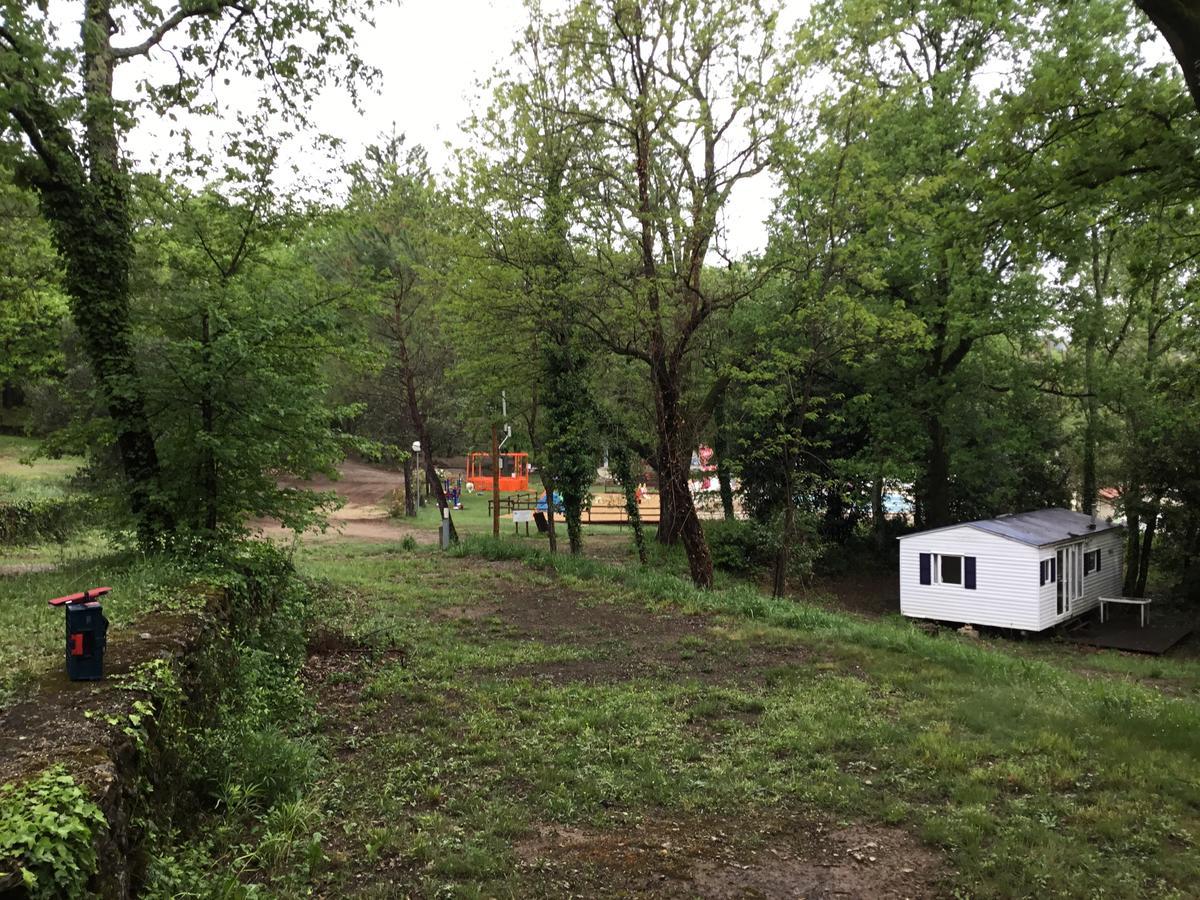 Camping De Graniers Monoblet Esterno foto