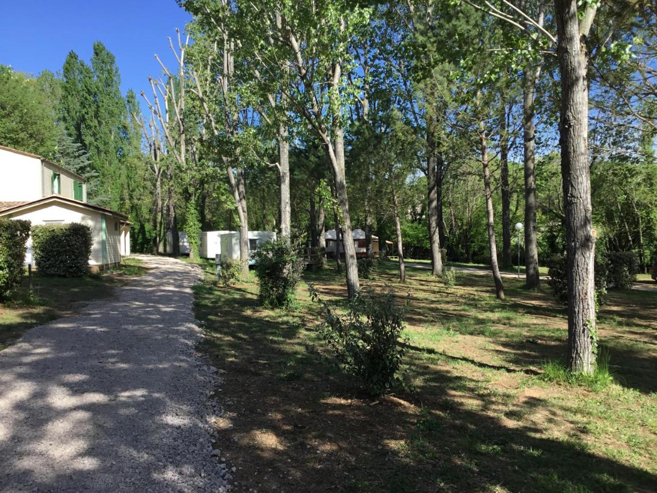 Camping De Graniers Monoblet Esterno foto